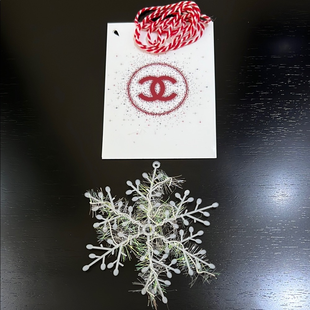DESIGNER HANGING SNOWFLAKE